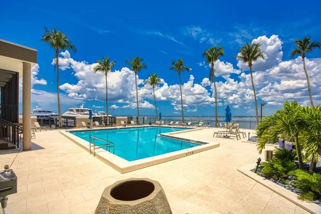 1900 Virginia Avenue Fort Myers FL 33901