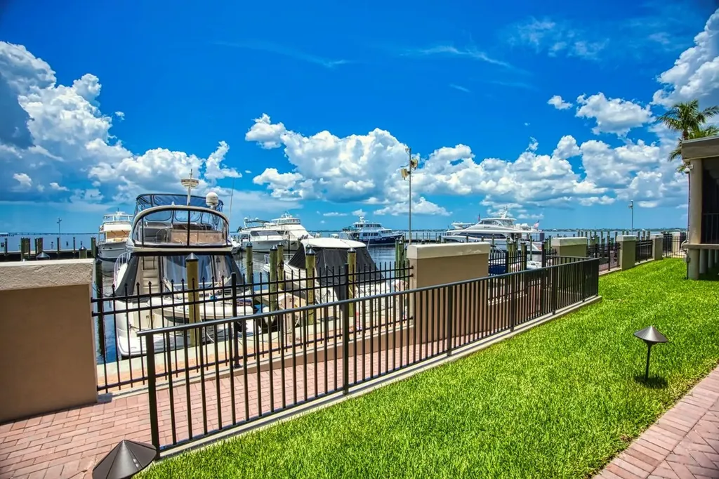 1900 Virginia Avenue Fort Myers FL 33901