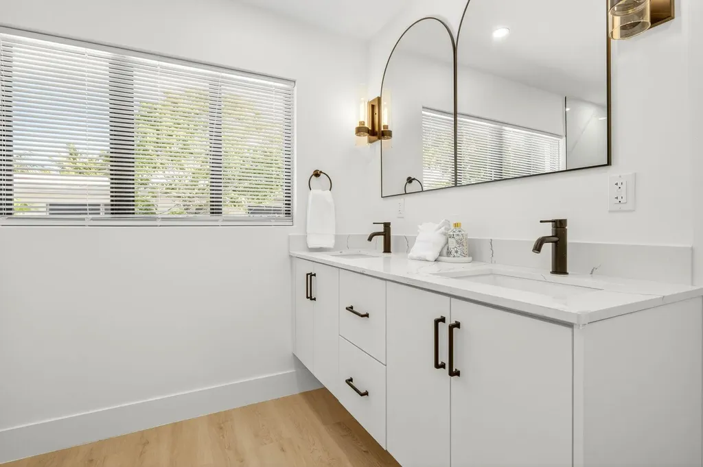 1105 Skiff Place Sanibel FL 33957