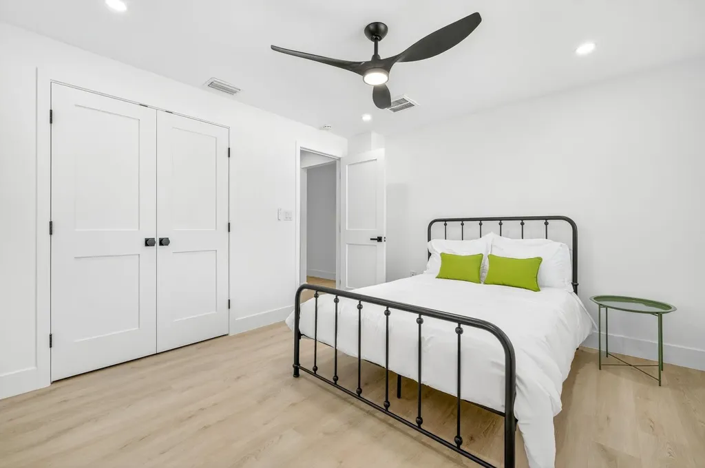 1105 Skiff Place Sanibel FL 33957