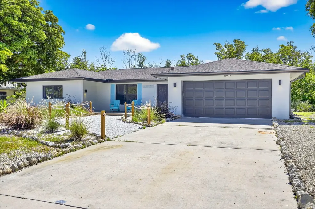 1105 Skiff Place Sanibel FL 33957