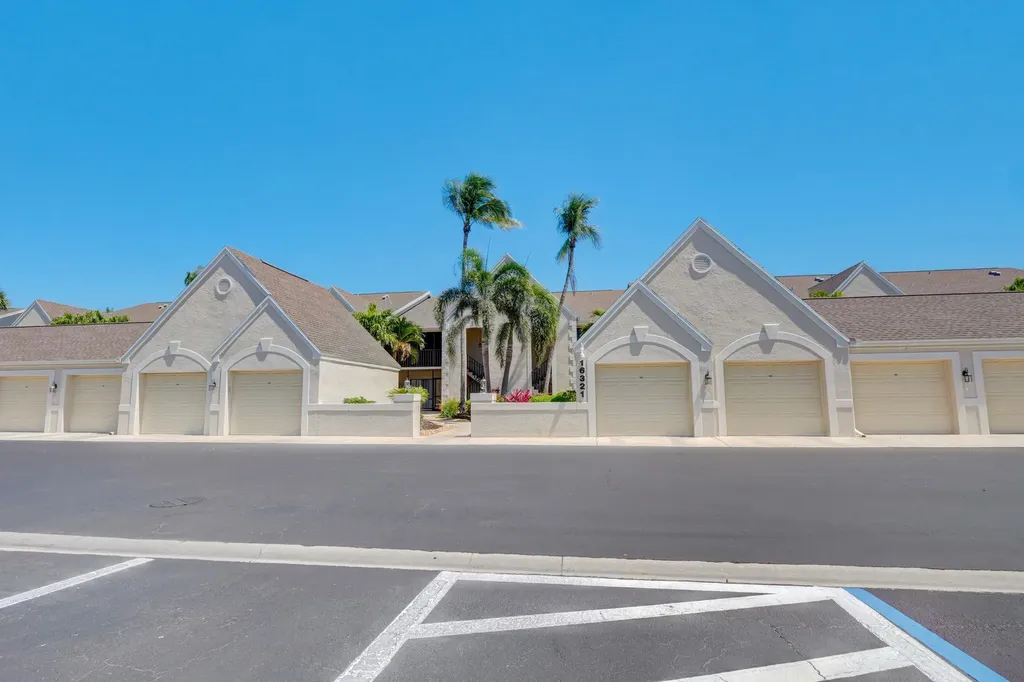 16321 Kelly Woods Drive Fort Myers FL 33908