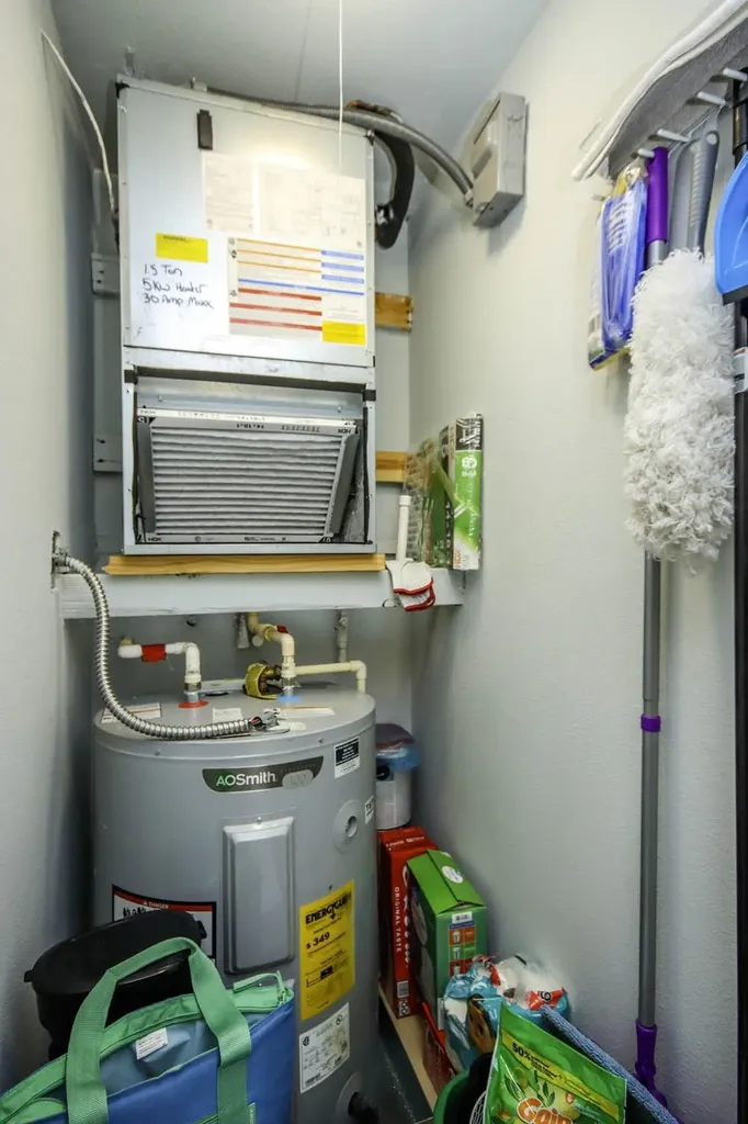 641 Periwinkle Way Sanibel FL 33957