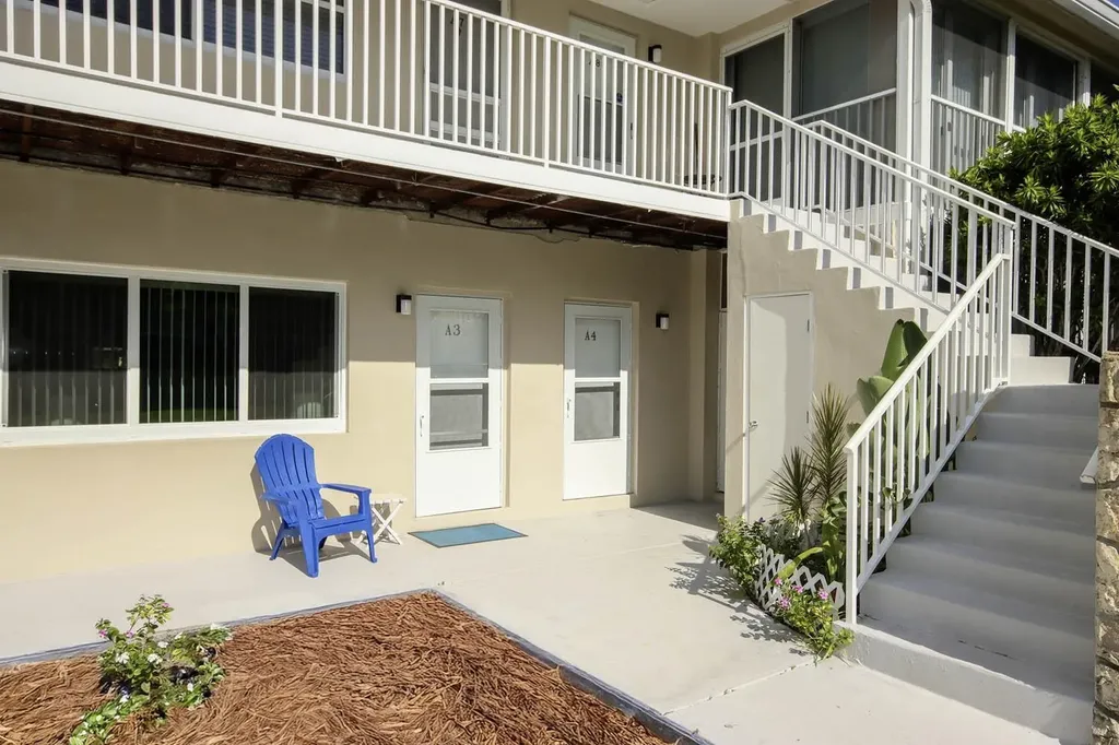 641 Periwinkle Way Sanibel FL 33957