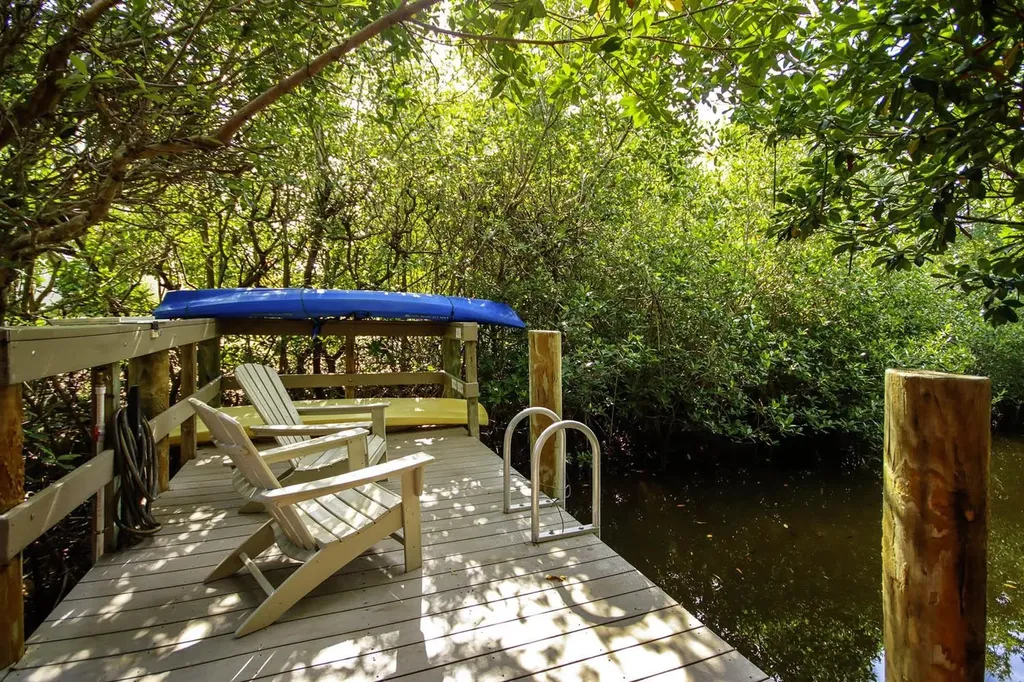 641 Periwinkle Way Sanibel FL 33957