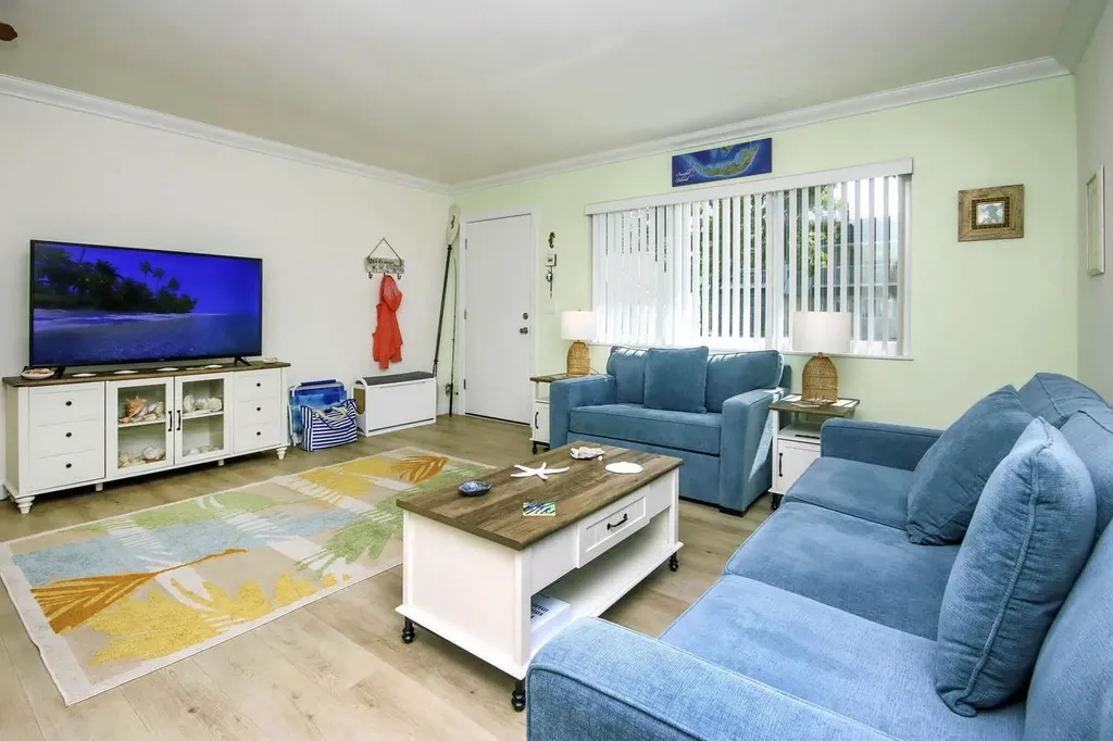 641 Periwinkle Way Sanibel FL 33957