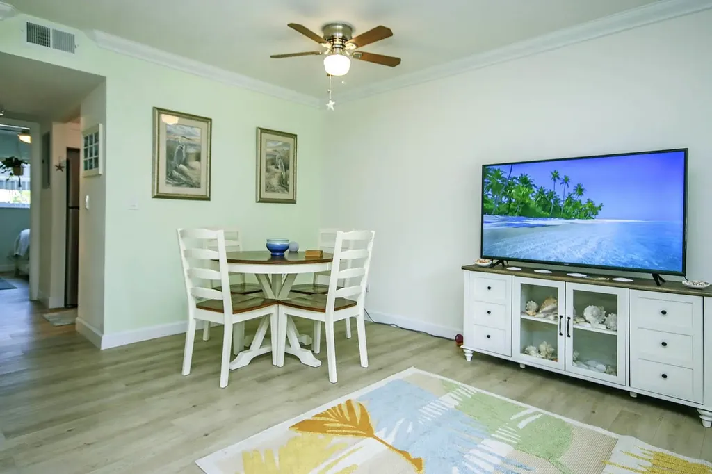 641 Periwinkle Way Sanibel FL 33957