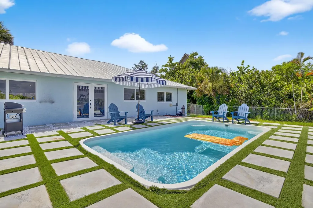 1377 Sand Castle Road Sanibel FL 33957