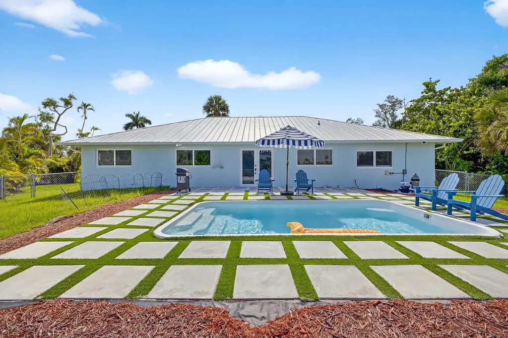 1377 Sand Castle Road Sanibel FL 33957