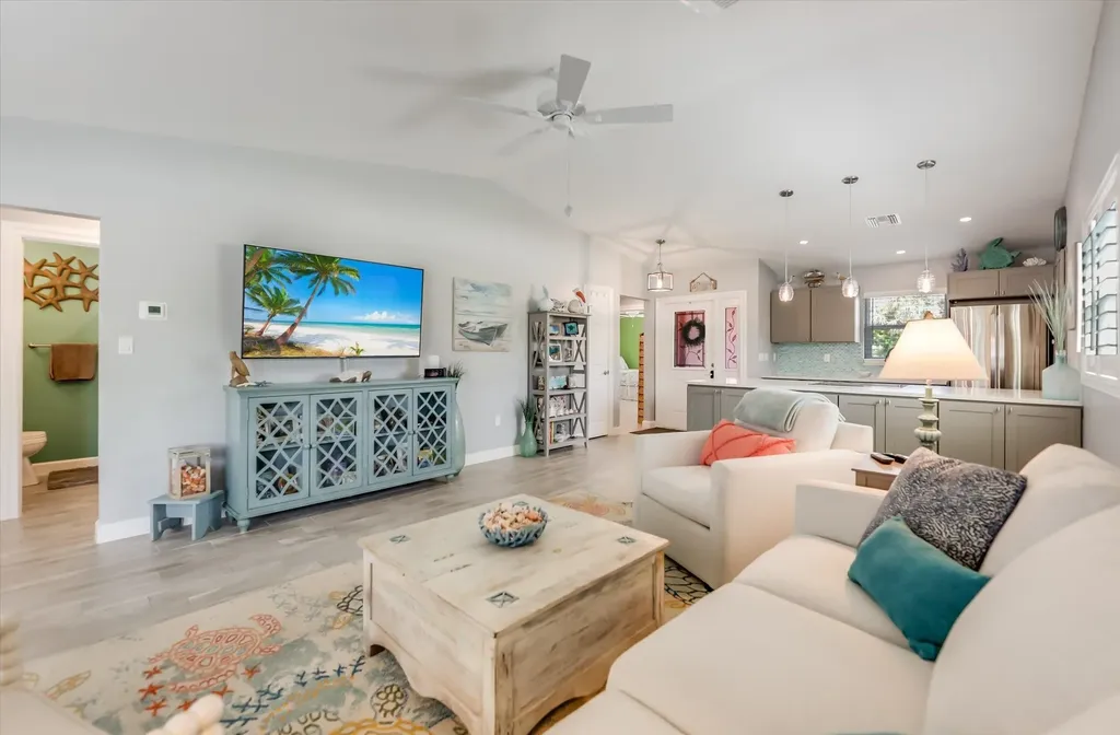 1657 Atlanta Plaza Drive Sanibel FL 33957