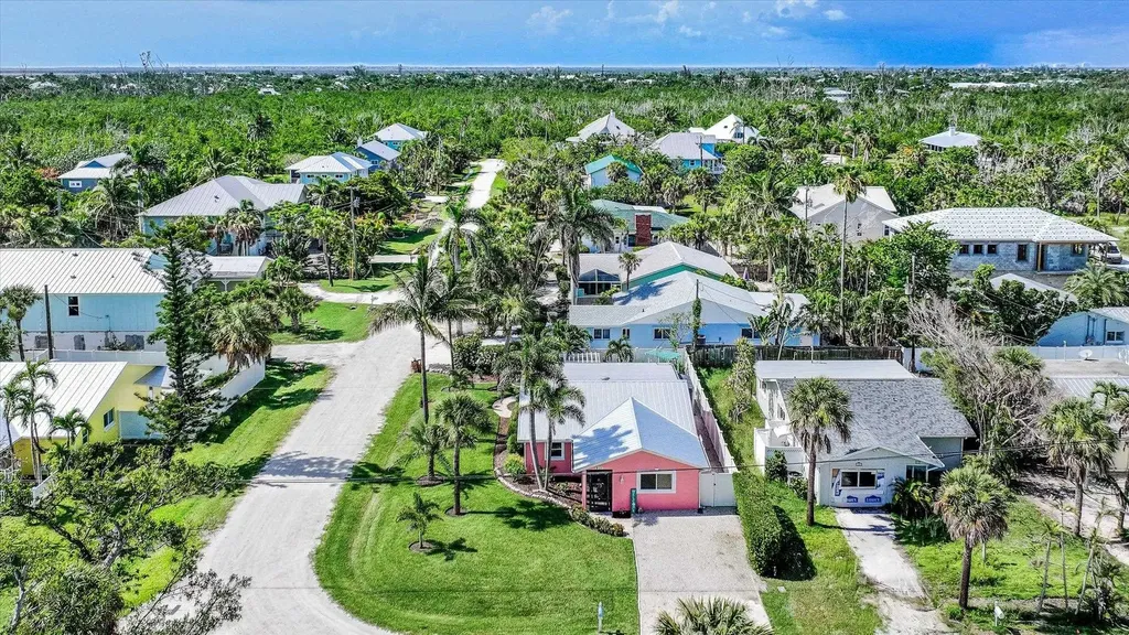 1657 Atlanta Plaza Drive Sanibel FL 33957