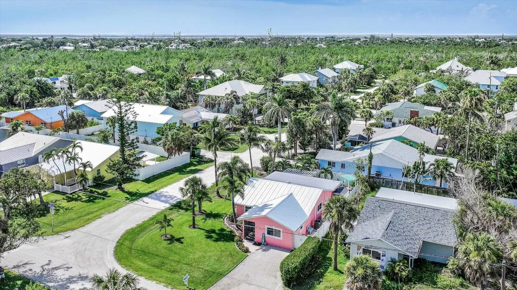 1657 Atlanta Plaza Drive Sanibel FL 33957