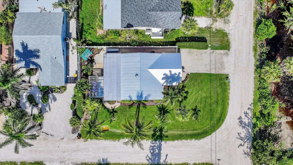 1657 Atlanta Plaza Drive Sanibel FL 33957