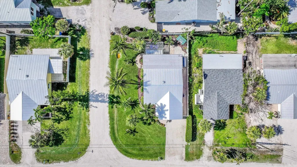 1657 Atlanta Plaza Drive Sanibel FL 33957