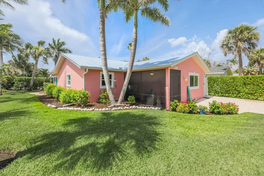1657 Atlanta Plaza Drive Sanibel FL 33957