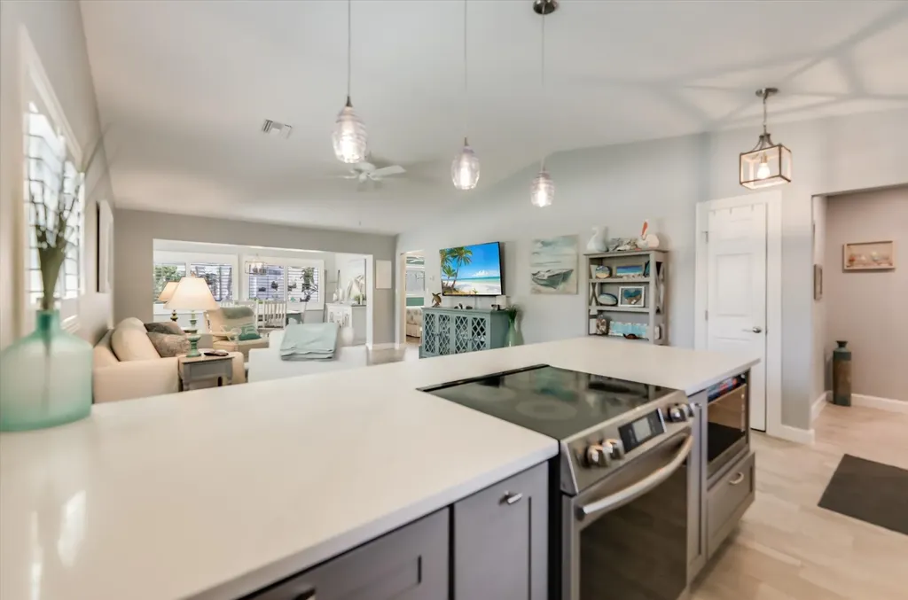 1657 Atlanta Plaza Drive Sanibel FL 33957