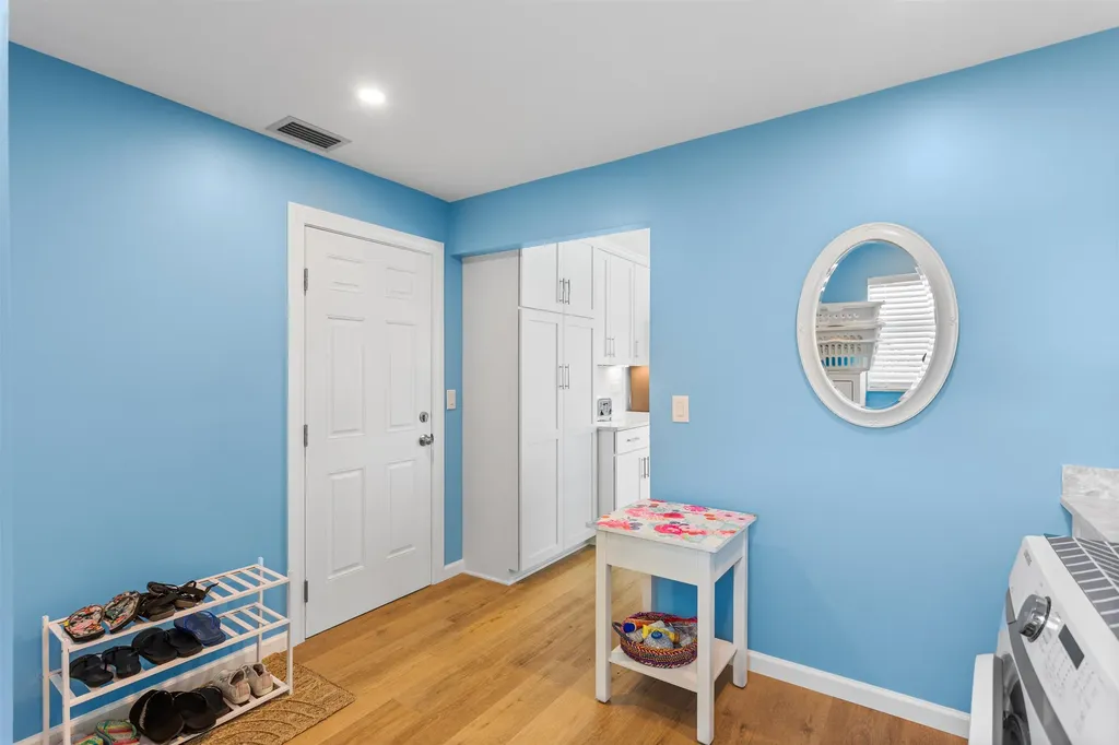 566 Boulder Drive Sanibel FL 33957