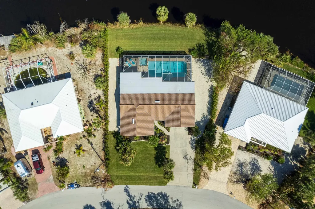 566 Boulder Drive Sanibel FL 33957