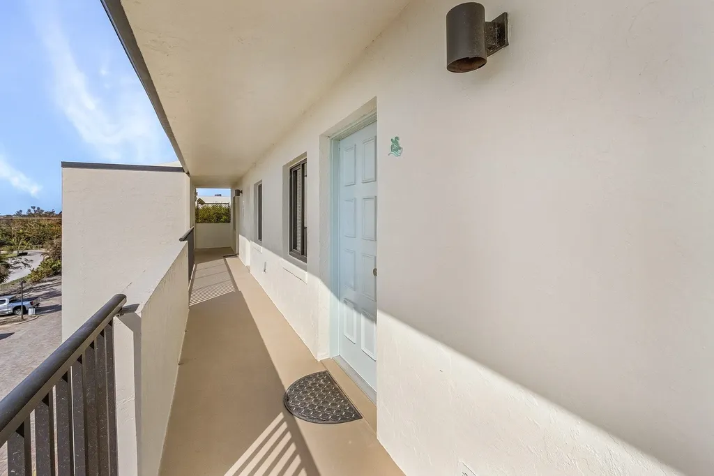 979 E Gulf Drive Sanibel FL 33957