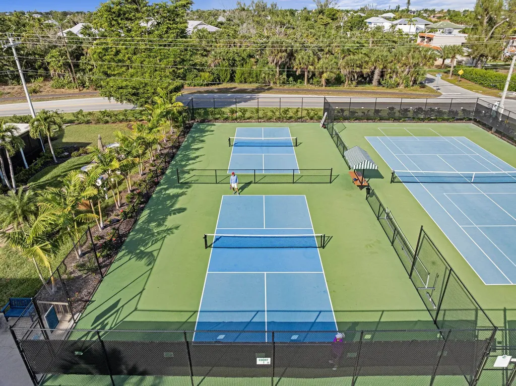 979 E Gulf Drive Sanibel FL 33957