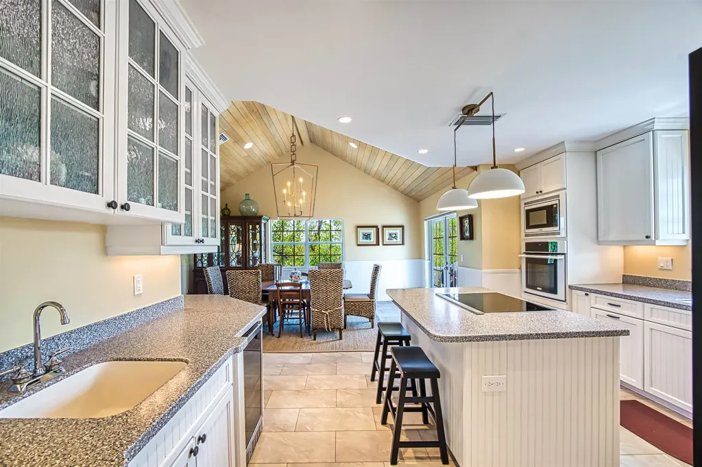 5438 Shearwater Drive Sanibel FL 33957