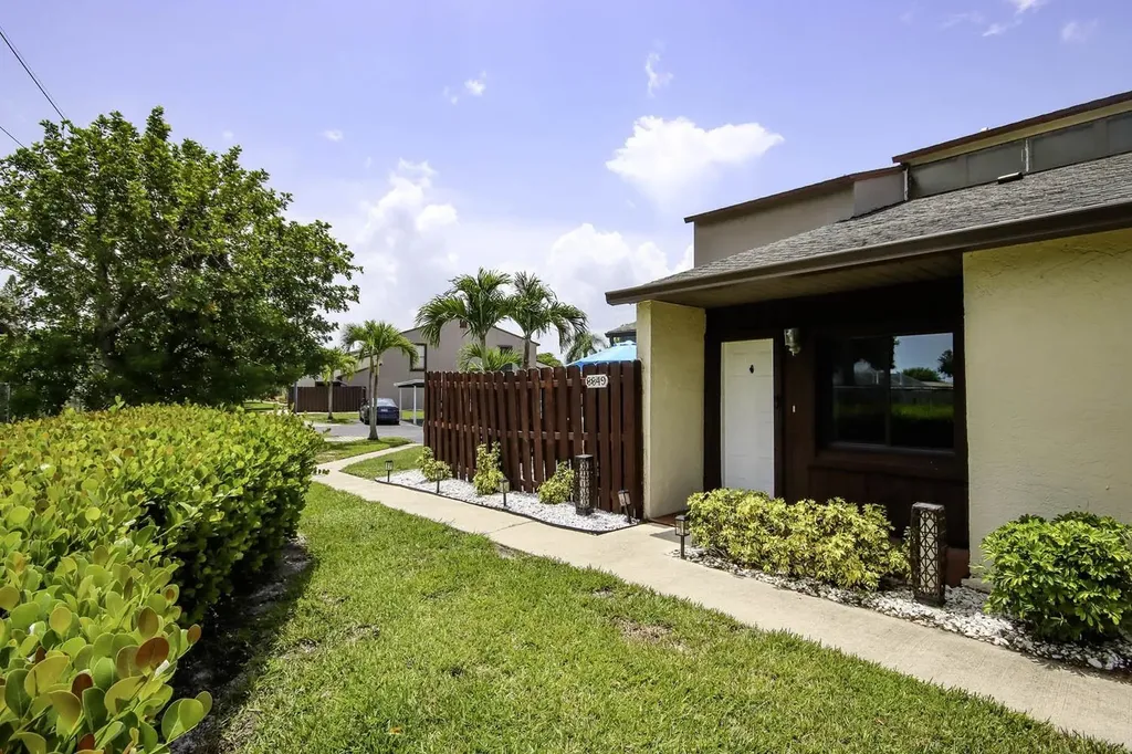 8849 Somerset Boulevard Fort Myers FL 33919