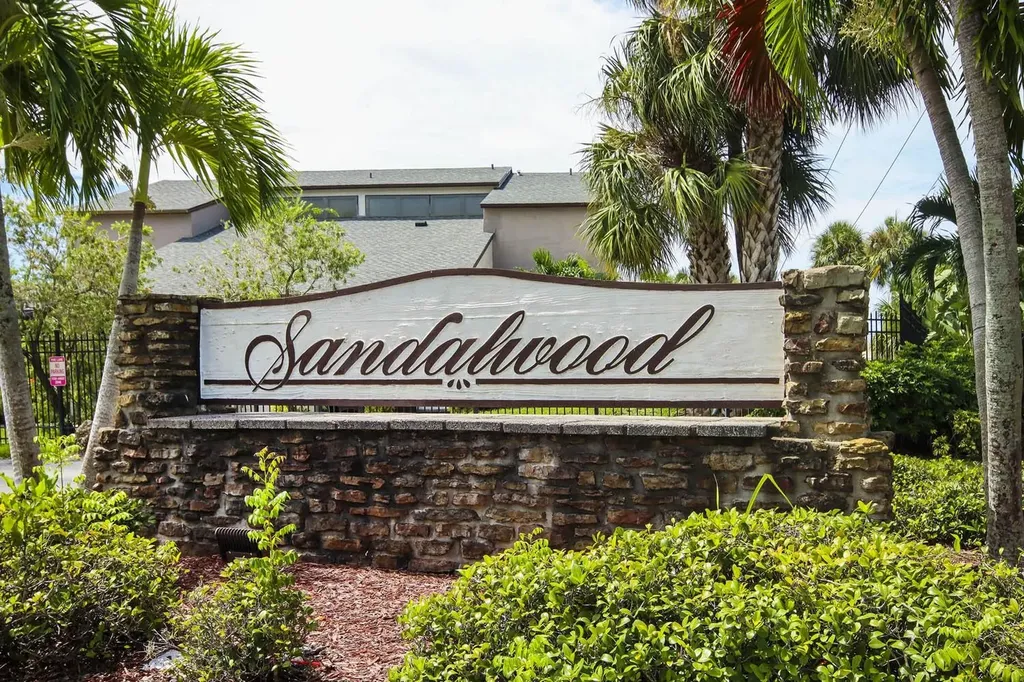 8849 Somerset Boulevard Fort Myers FL 33919