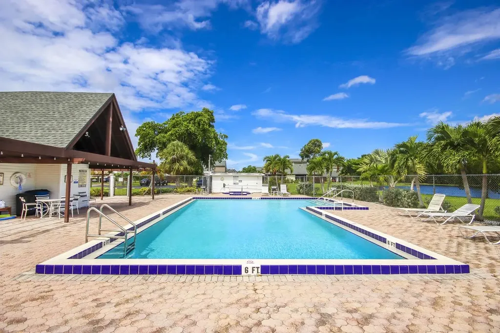 8849 Somerset Boulevard Fort Myers FL 33919