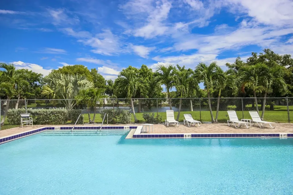 8849 Somerset Boulevard Fort Myers FL 33919