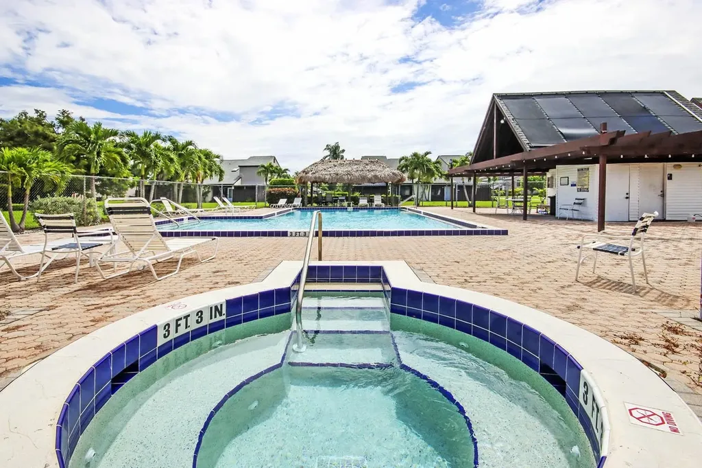 8849 Somerset Boulevard Fort Myers FL 33919