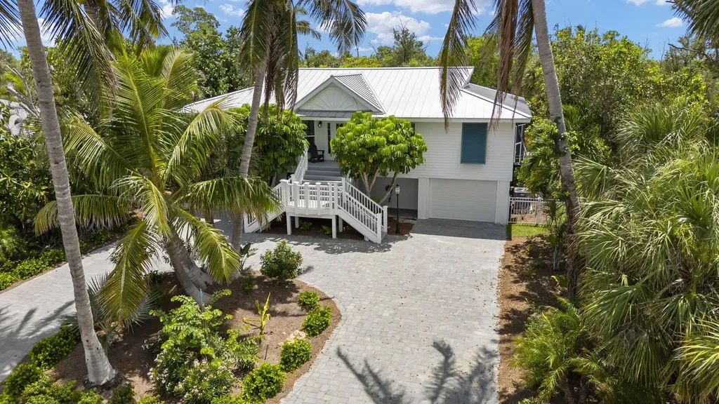 1062 S Yachtsman Drive Sanibel FL 33957