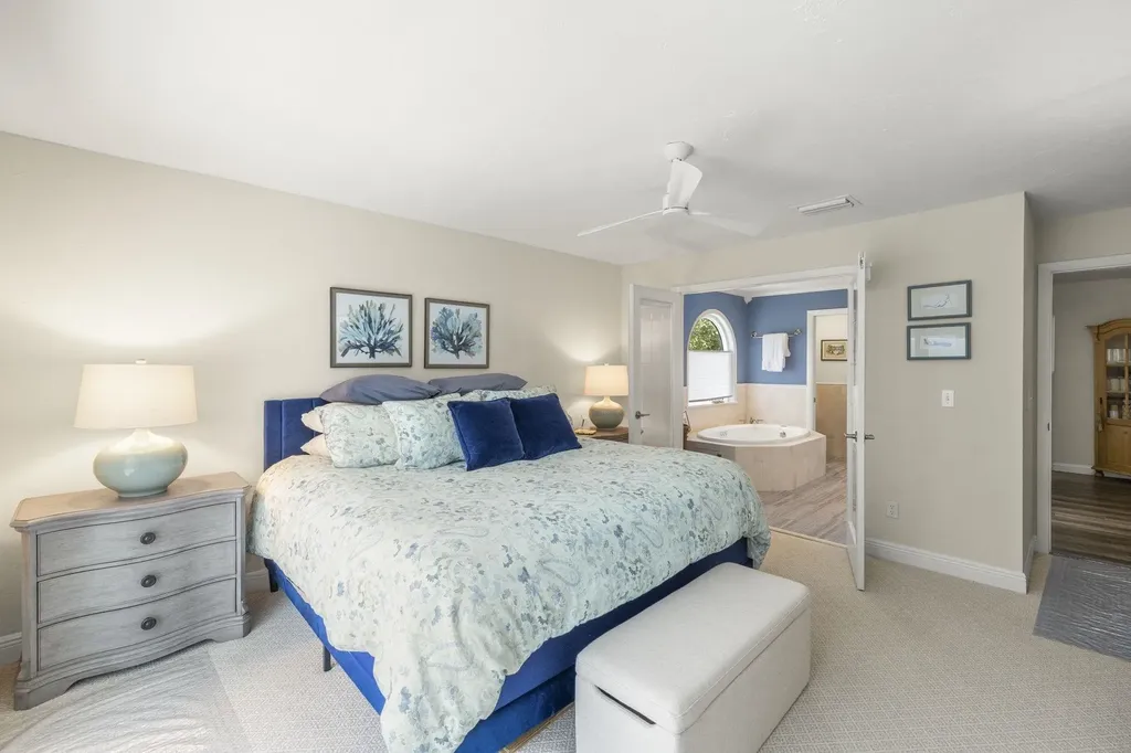 1062 S Yachtsman Drive Sanibel FL 33957