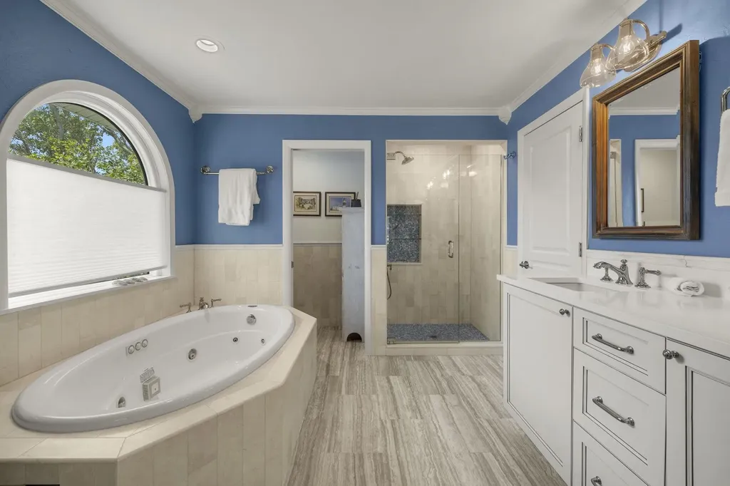 1062 S Yachtsman Drive Sanibel FL 33957