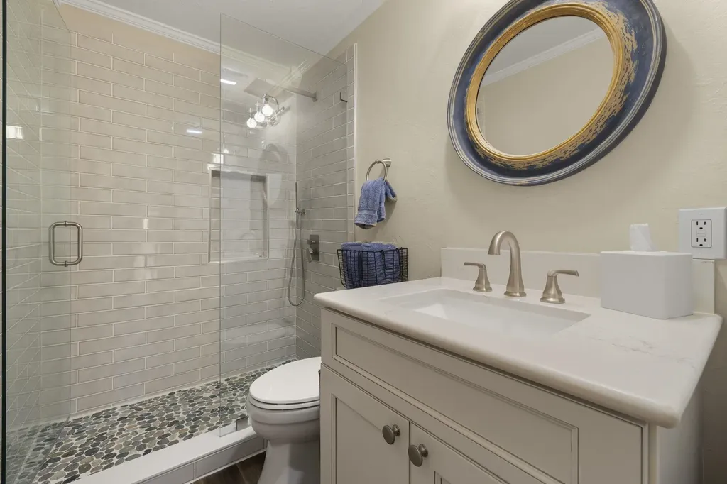 1062 S Yachtsman Drive Sanibel FL 33957