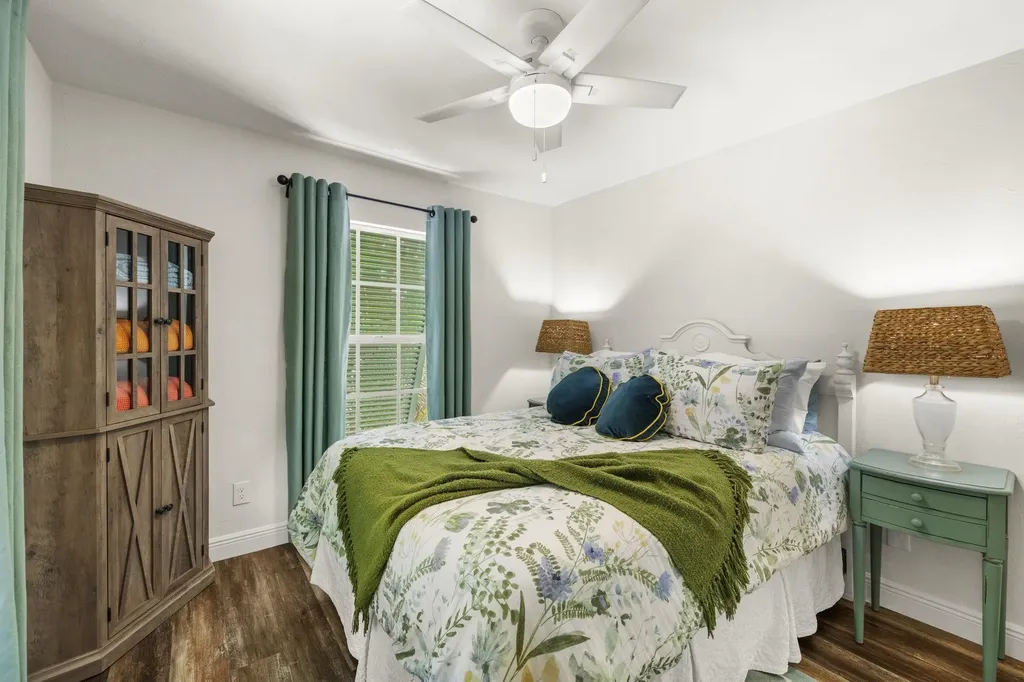 1062 S Yachtsman Drive Sanibel FL 33957