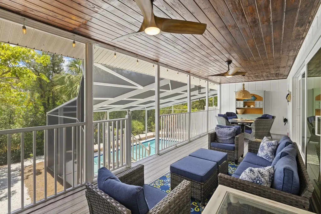 1062 S Yachtsman Drive Sanibel FL 33957