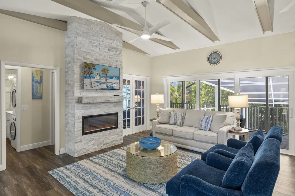 1062 S Yachtsman Drive Sanibel FL 33957