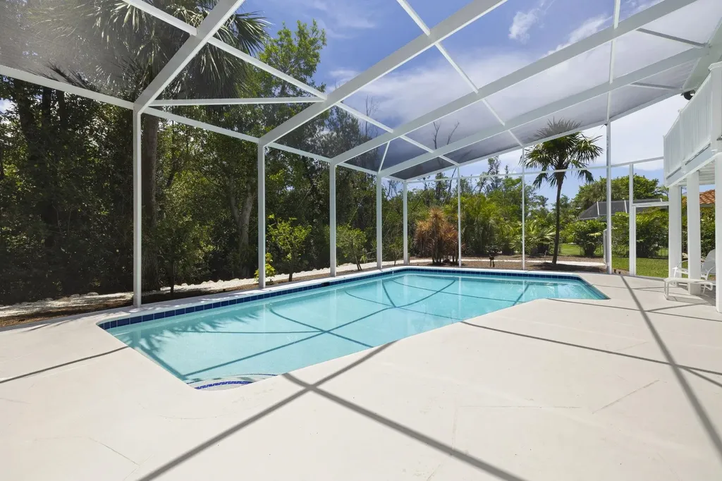 1062 S Yachtsman Drive Sanibel FL 33957