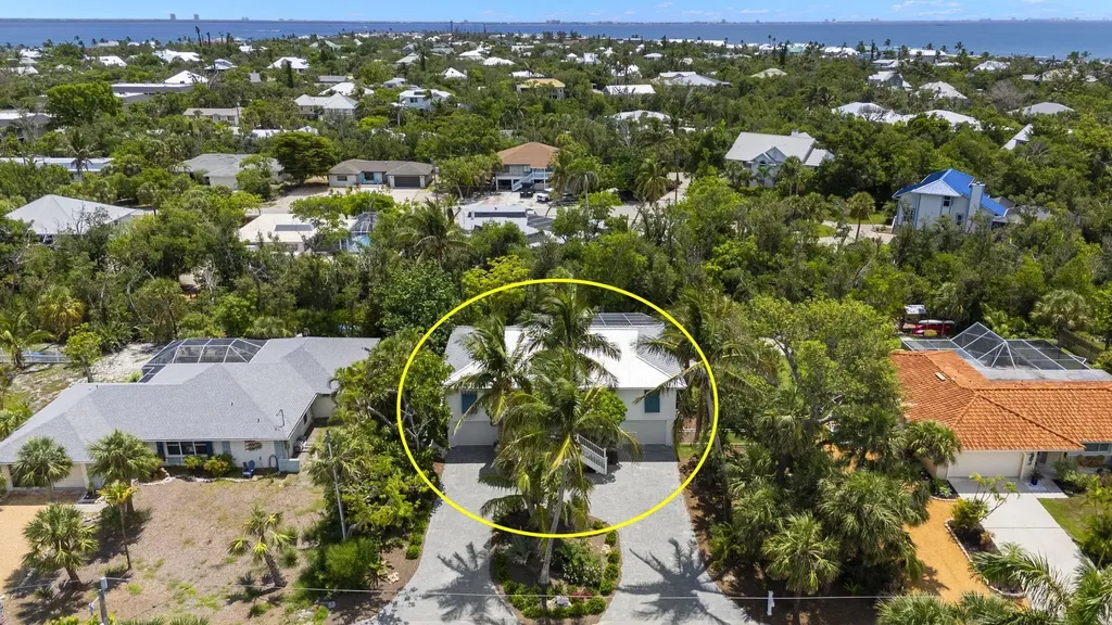 1062 S Yachtsman Drive Sanibel FL 33957