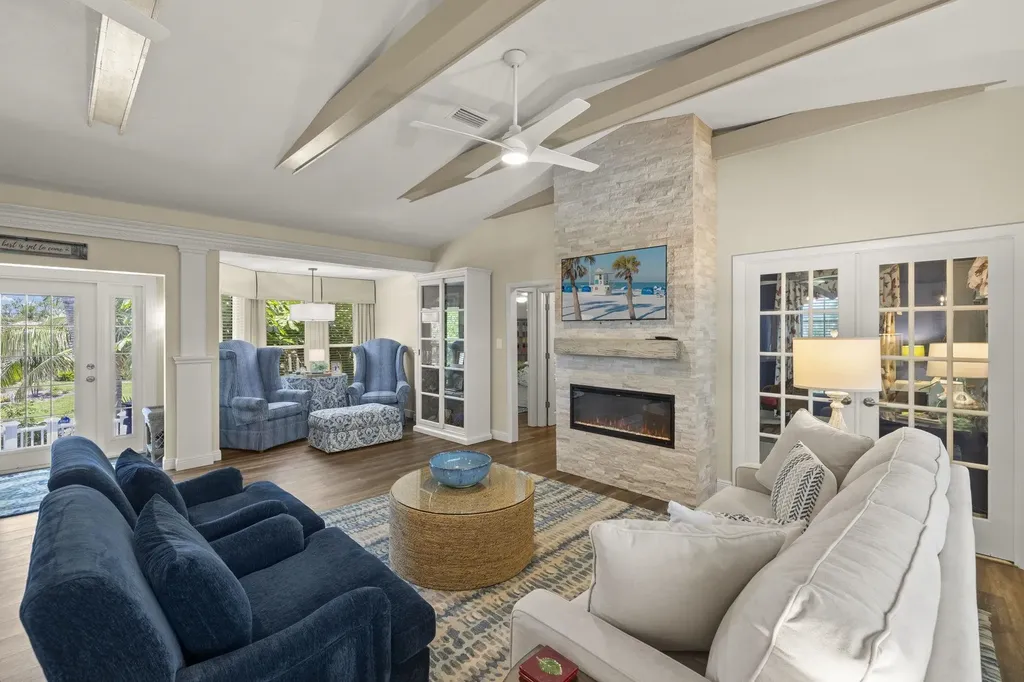 1062 S Yachtsman Drive Sanibel FL 33957