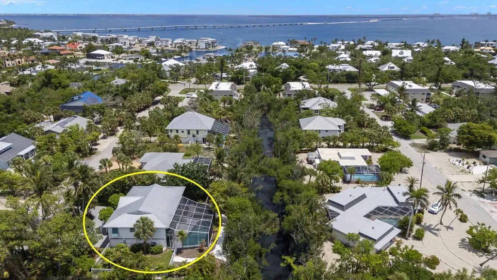 1062 S Yachtsman Drive Sanibel FL 33957