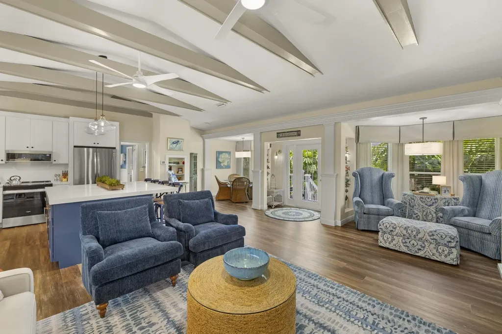 1062 S Yachtsman Drive Sanibel FL 33957