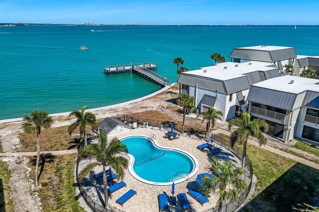 760 Sextant Drive Sanibel FL 33957