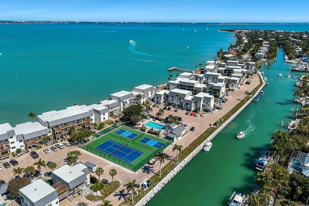 760 Sextant Drive Sanibel FL 33957