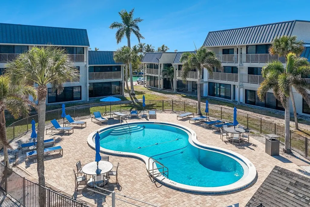 760 Sextant Drive Sanibel FL 33957