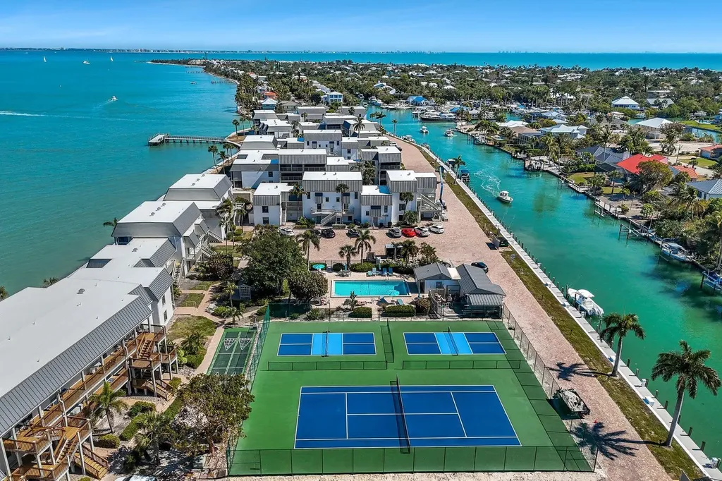 760 Sextant Drive Sanibel FL 33957