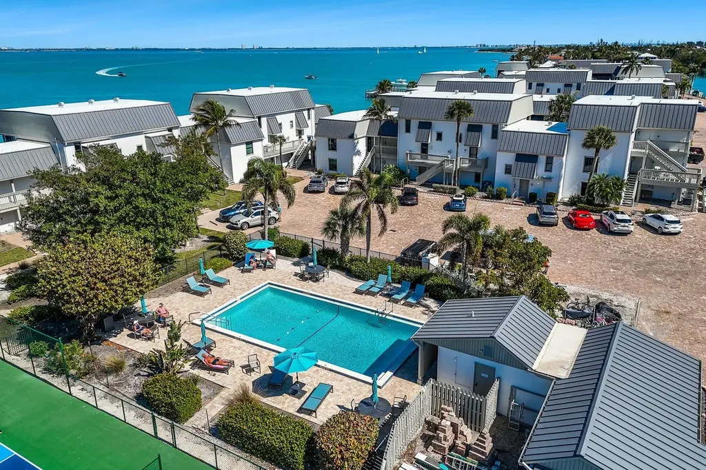 760 Sextant Drive Sanibel FL 33957