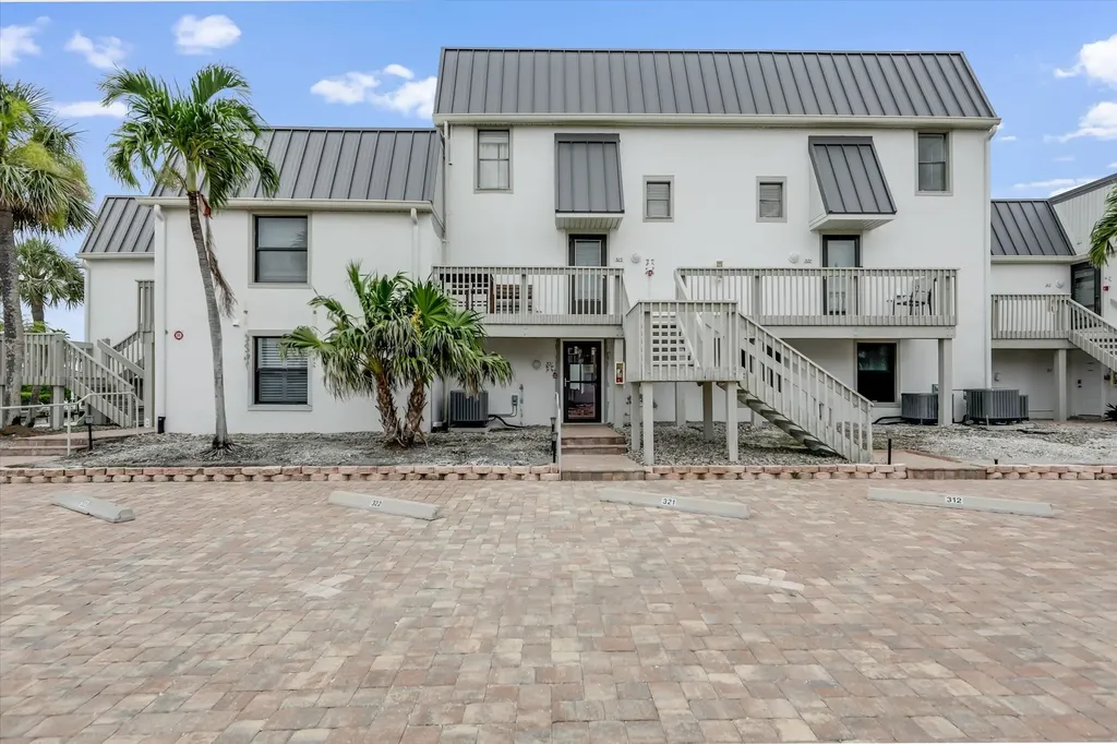 760 Sextant Drive Sanibel FL 33957