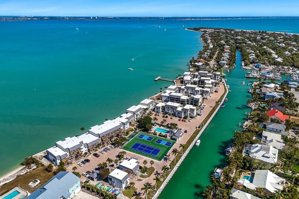 760 Sextant Drive Sanibel FL 33957