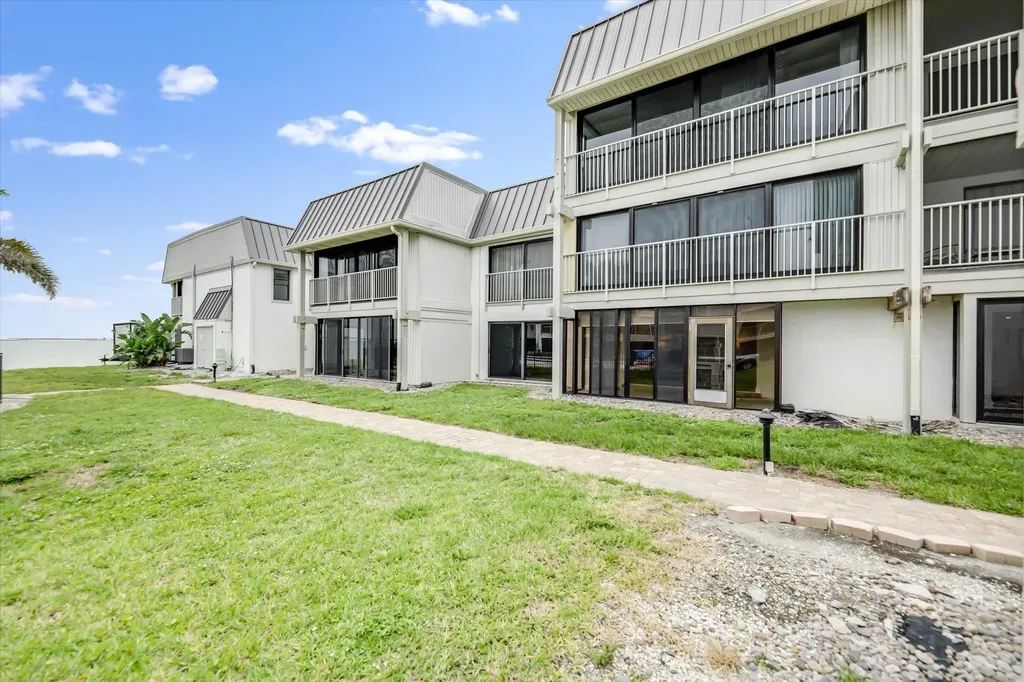 760 Sextant Drive Sanibel FL 33957